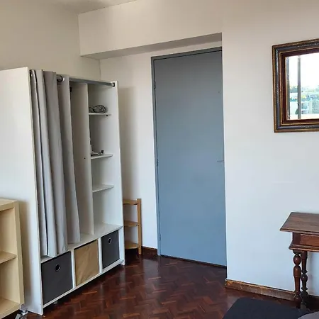 Comfortable Quiet Studio In
